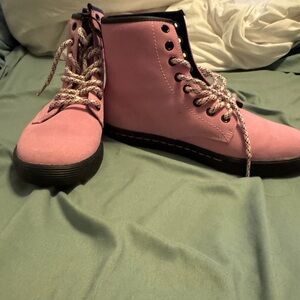 Dr. Marten Sheridan Women’s Suede Pink Boots- size 7 US, 5 UK, Never Worn!